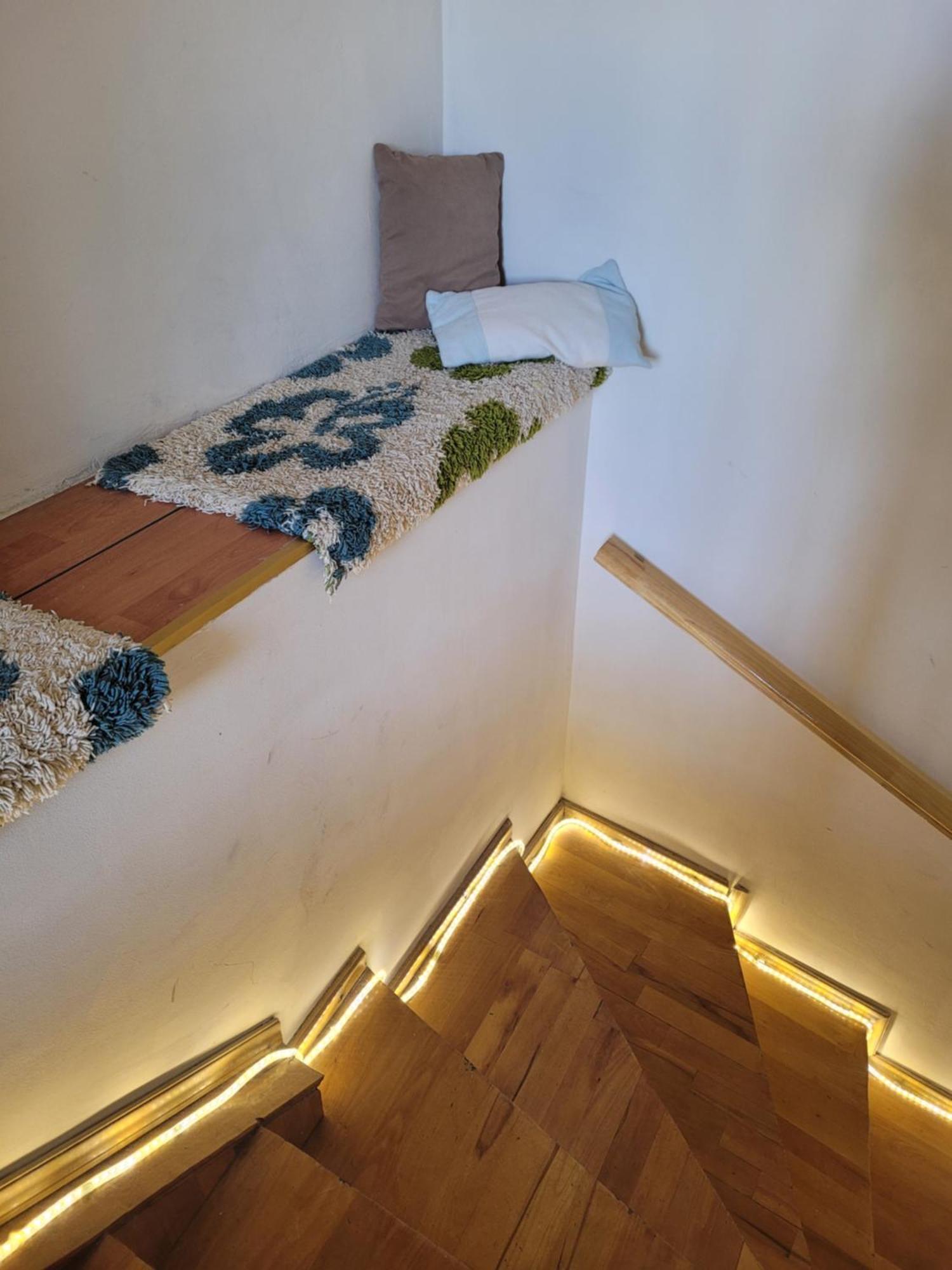 Friends Hostel Тбілісі Екстер'єр фото